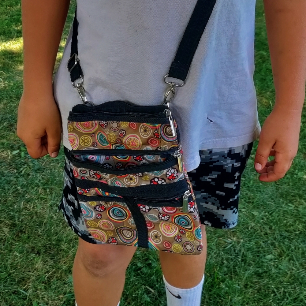 Colorful Patterned Crossbody Bag - Picture 3 of 3
